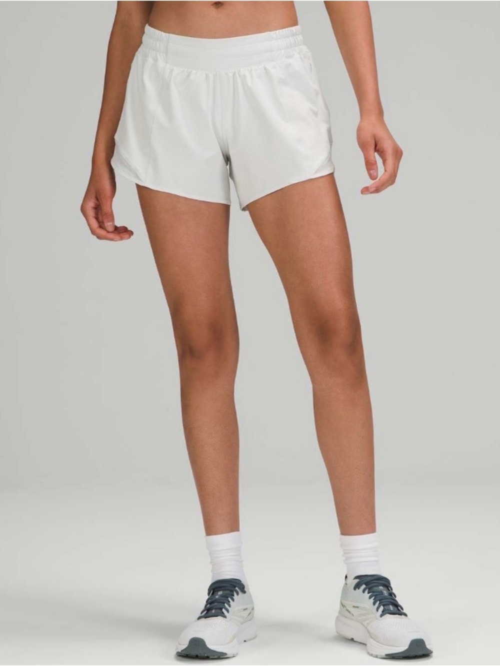 Lululemon Hotty Hot Short High Rise Cream Size 8 Ocean Air